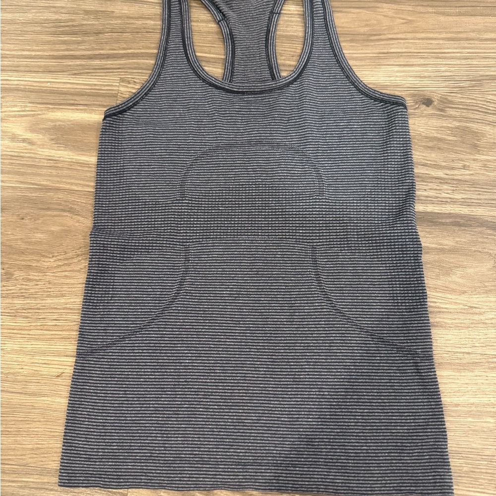 Lululemon Women's Gray Striped swiftly Tank Top size 6